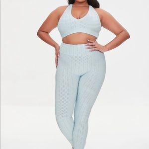 Plus size ruched bum leggings and sports bra